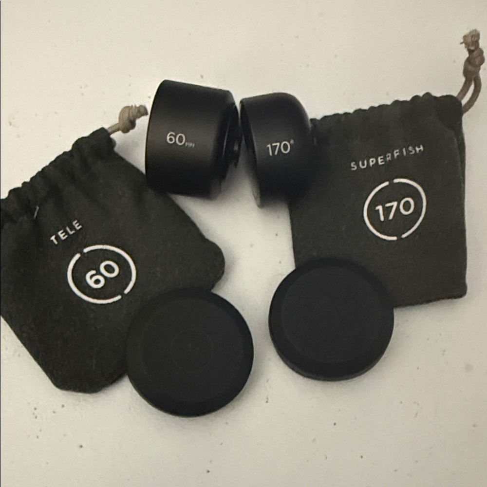 Moment M-Series Lens Bundle Tele 60mm & Superfish 170 w caps and carrying pouch